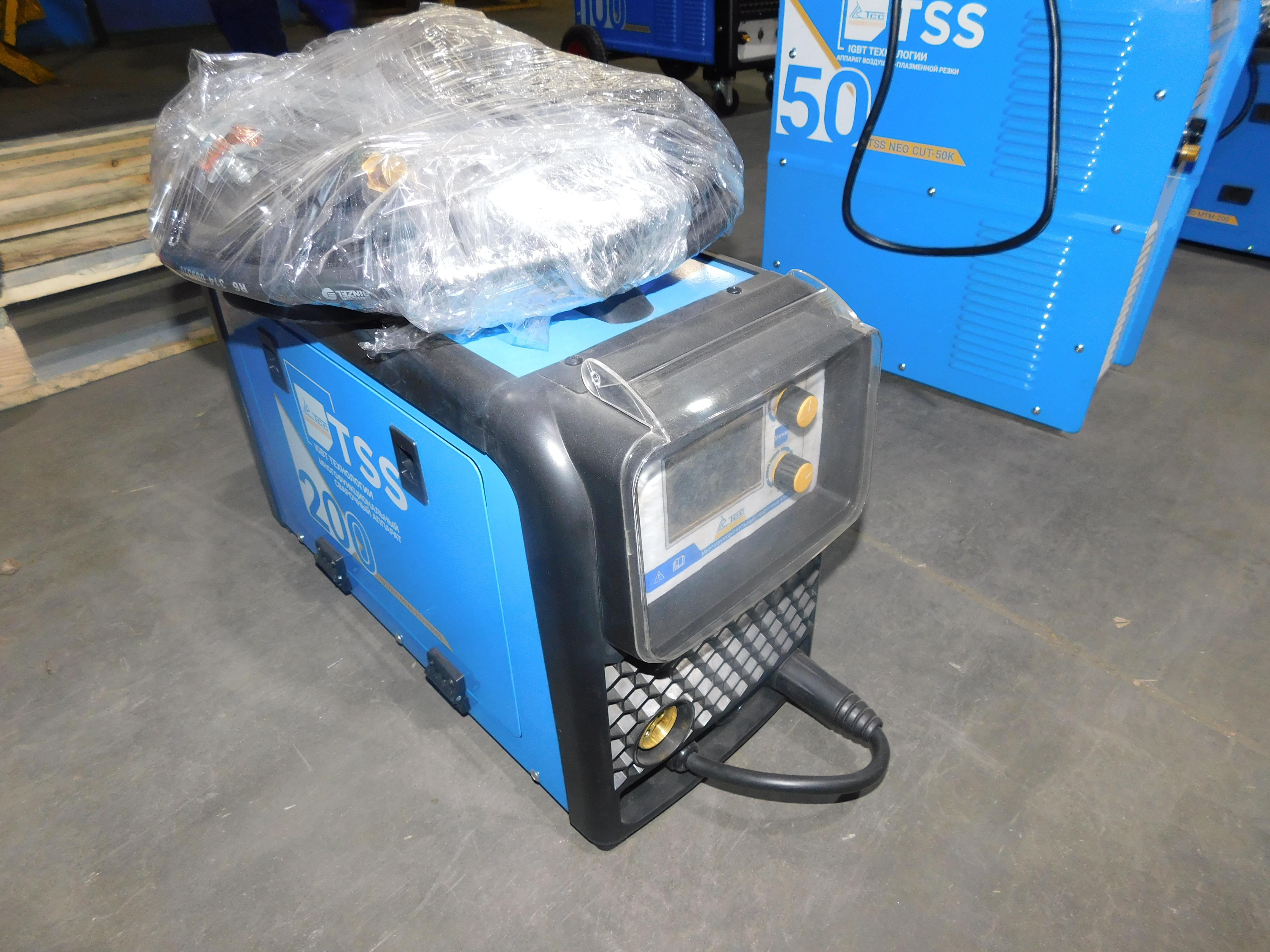Сварочный полуавтомат многофункциональный TSS NEO MTM-200 PULSE уценка